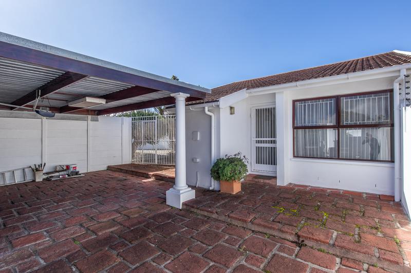 2 Bedroom Property for Sale in Diep River Western Cape